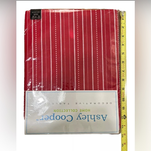 Ashley Cooper Tablecloth Christmas Valentines  Red White Square 52”x 52” NWT - Picture 5 of 6